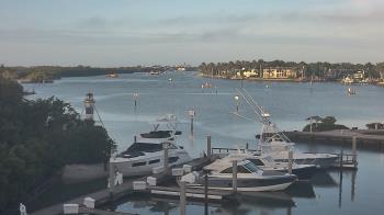 Weather camera view of Hamilton Harbor Yacht Club.