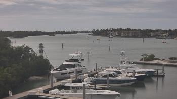 Weather camera view of Hamilton Harbor Yacht Club.