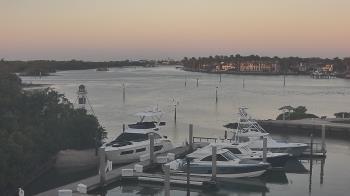 Weather camera view of Hamilton Harbor Yacht Club.
