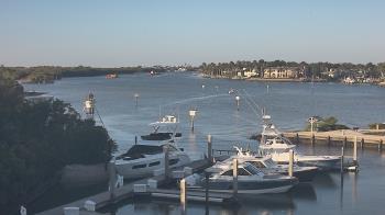 Weather camera view of Hamilton Harbor Yacht Club.