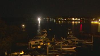 Weather camera view of Hamilton Harbor Yacht Club.