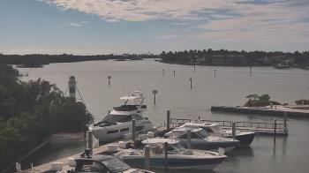 Weather camera view of Hamilton Harbor Yacht Club.