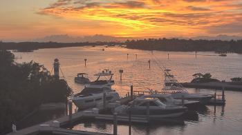 Weather camera view of Hamilton Harbor Yacht Club.