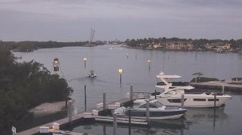 Weather camera view of Hamilton Harbor Yacht Club.