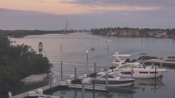 Weather camera view of Hamilton Harbor Yacht Club.