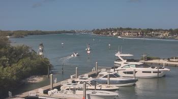 Weather camera view of Hamilton Harbor Yacht Club.