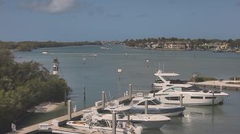 Weather camera view of Hamilton Harbor Yacht Club.