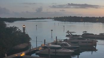Weather camera view of Hamilton Harbor Yacht Club.