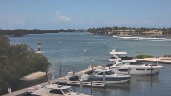 Weather camera view of Hamilton Harbor Yacht Club.
