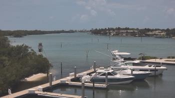 Weather camera view of Hamilton Harbor Yacht Club.