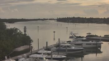 Weather camera view of Hamilton Harbor Yacht Club.