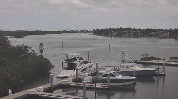 Weather camera view of Hamilton Harbor Yacht Club.