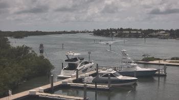 Weather camera view of Hamilton Harbor Yacht Club.