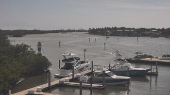 Weather camera view of Hamilton Harbor Yacht Club.