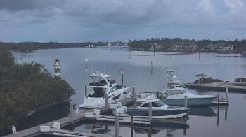 Weather camera view of Hamilton Harbor Yacht Club.