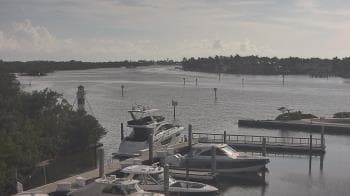 Weather camera view of Hamilton Harbor Yacht Club.