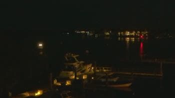 Weather camera view of Hamilton Harbor Yacht Club.