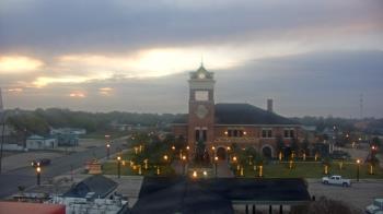 Weather camera view of City of Navasota.