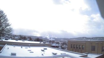 Weather camera view of Roy A Hunt Elementary School.