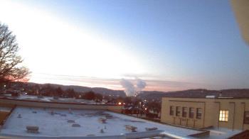 Weather camera view of Roy A Hunt Elementary School.