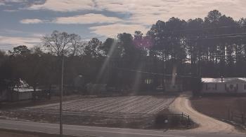 Weather camera view of Overshot NC.