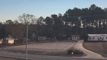 Weather camera view of Overshot NC.