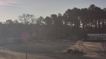 Weather camera view of Overshot NC.