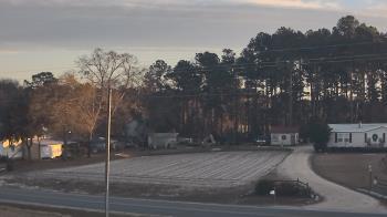 Weather camera view of Overshot NC.