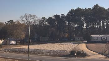 Weather camera view of Overshot NC.