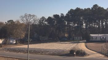 Weather camera view of Overshot NC.