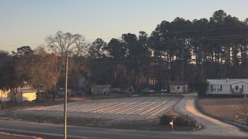 Weather camera view of Overshot NC.