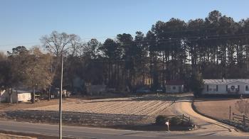 Weather camera view of Overshot NC.