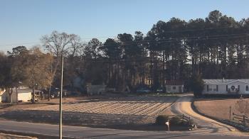 Weather camera view of Overshot NC.