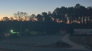 Weather camera view of Overshot NC.