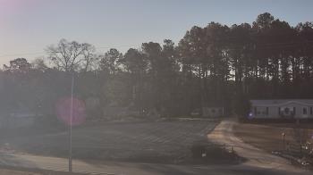 Weather camera view of Overshot NC.