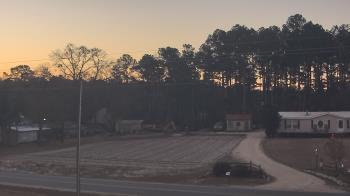 Weather camera view of Overshot NC.