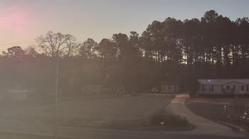 Weather camera view of Overshot NC.