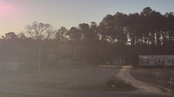 Weather camera view of Overshot NC.