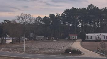 Weather camera view of Overshot NC.