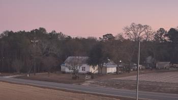 Weather camera view of Overshot NC.