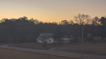 Weather camera view of Overshot NC.