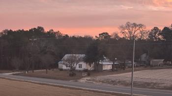 Weather camera view of Overshot NC.