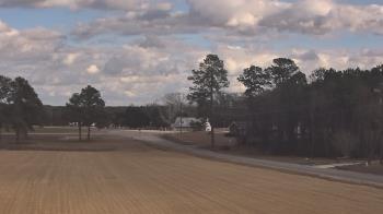 Weather camera view of Overshot NC.