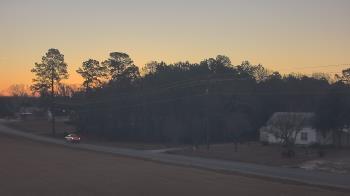 Weather camera view of Overshot NC.