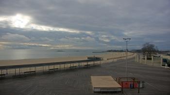 Weather camera view of Ocean Beach Park.