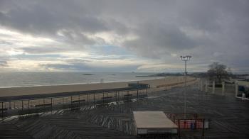 Weather camera view of Ocean Beach Park.