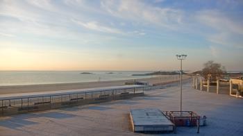 Weather camera view of Ocean Beach Park.