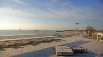 Weather camera view of Ocean Beach Park.