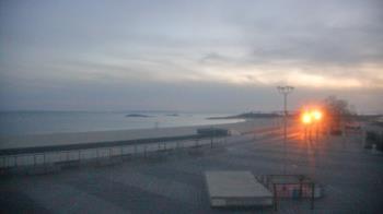 Weather camera view of Ocean Beach Park.