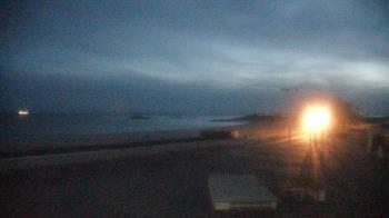 Weather camera view of Ocean Beach Park.